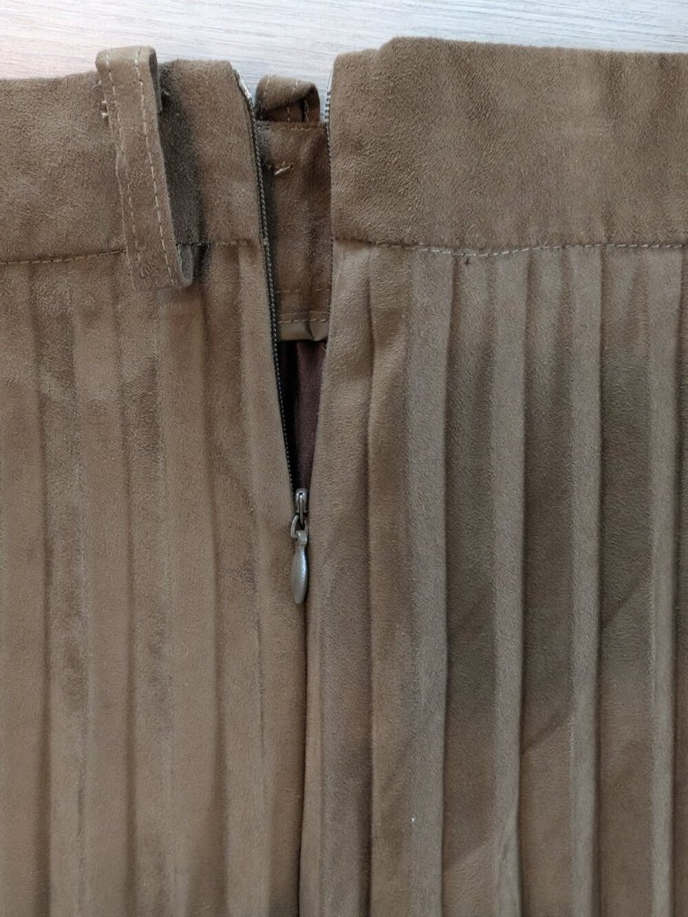 ZARA Faux Suede Pleated Belted Maxi Skirt Dark Olive Size M - Picture 9 of 13